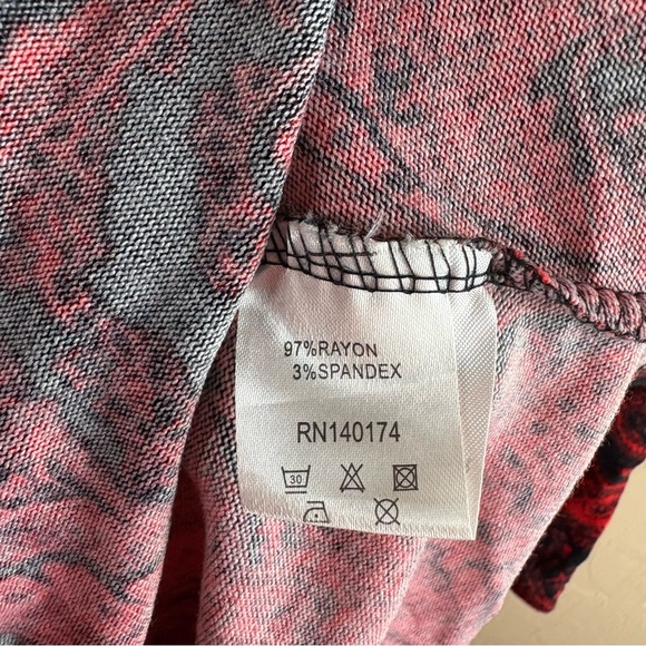 2 Ice Silk Dresses Red Black Handkerchief Bandana Print & Gray Floral 1X Bundle - Picture 5 of 16